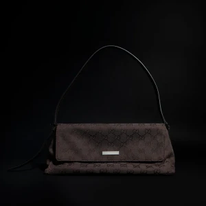 Madison Medium Shoulder Bag