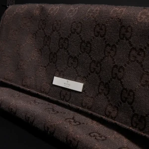 Madison Medium Shoulder Bag