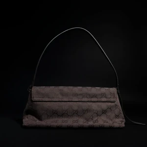 Madison Medium Shoulder Bag
