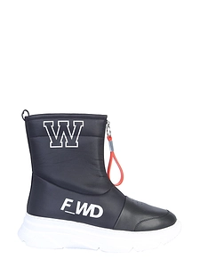 Forward Leather Boot