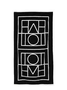 TotÊMe Two-Toned Geometric Patterned Beach Towel