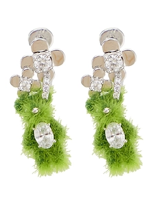 Yvmin Grass Flower Bear Earrings