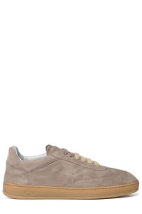 Akira Low-Top Sneakers