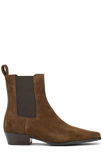 Strategia Low Heel Chelsea Boots