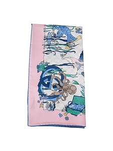 Gucci Graphic Print Scarf