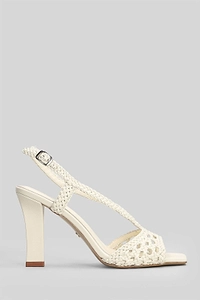 TÁBata Heeled Sandals
