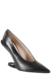 N°21 Pointed-Toe Pumps