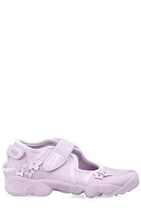 Nike Air Rift Flowers Split-Toe Sneakers