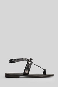 Donnarì Stud-Embellished Buckled Sandals