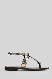 Donnarì Stud-Embellished Buckled Sandals