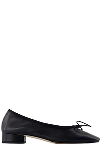 Onda Bow Pumps