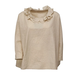 Apuntob Ruffled Collar Oversized Top