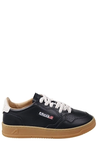 Autry Medalist Low-Top Sneakers