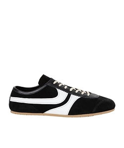 Round-Toed Athletic Shoes
