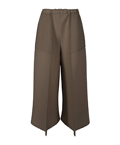 Issey Miyake Solid Pleated Pants