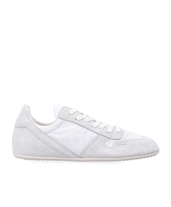 Minimal Sneakers