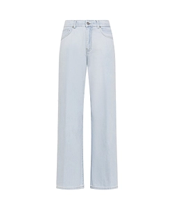 Wide-Leg Jeans