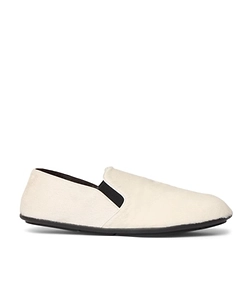 Vincit Puts On Loafers