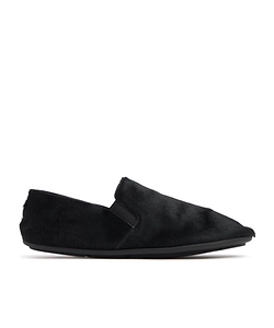 Vincit Puts On Loafers