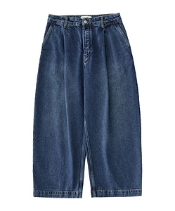 Wide-Leg Jeans