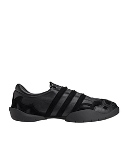 Y-3 Regu 2002 Low-Top Sneakers