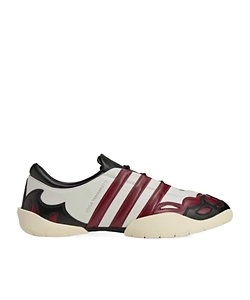 Y-3 Regu 2002 Round Toe Sneakers