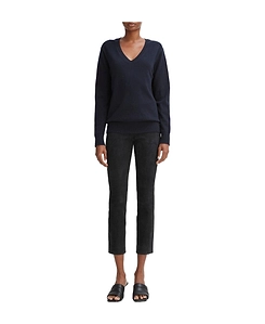 Nine-Point Leggings Under The Slit