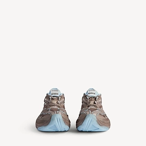Jet Sneaker